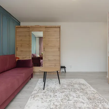 Lägenhet Elekcyjna With Balcony By Renters