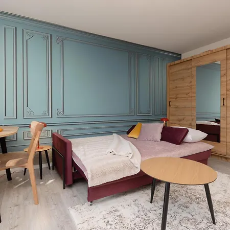 Elekcyjna With Balcony By Renters Апартаменты Варшава
