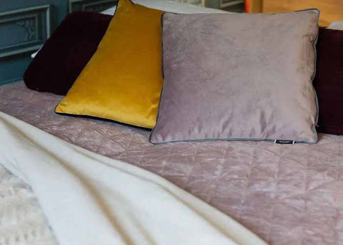 Elekcyjna With Balcony By Renters Apartment